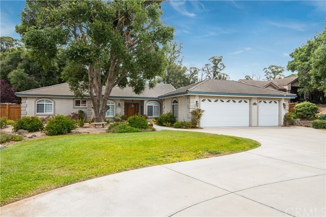 Property Photo:  775 Villa Nona  CA 93444 