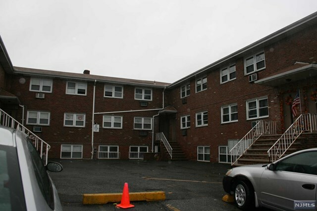 Property Photo:  234 Roosevelt Ave 11  NJ 07644 