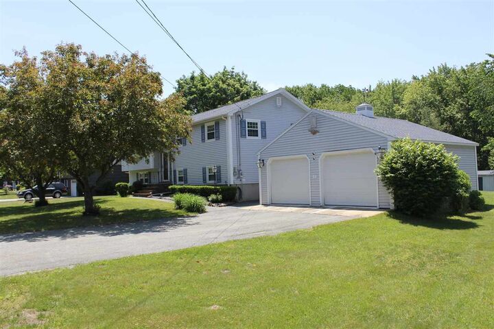 Property Photo:  25 Woodbury Street  NH 03079 