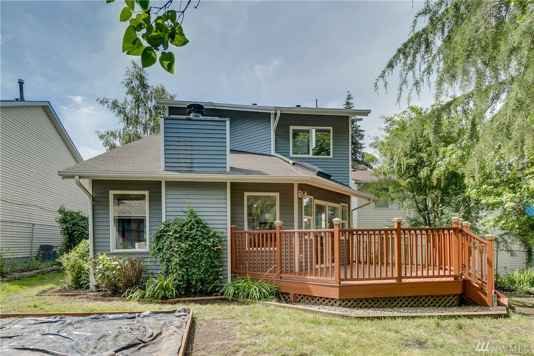 Property Photo:  1508 F SW Webster St  WA 98106 