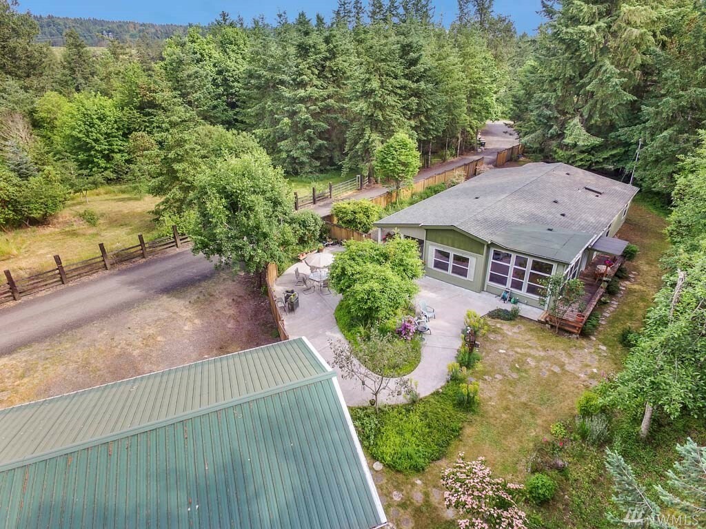 Property Photo:  5140 Rehklau Rd SE  WA 98513 