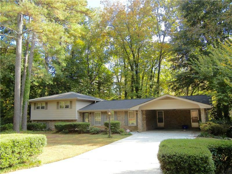 Property Photo: 2724 Evans Dale Circle 30340