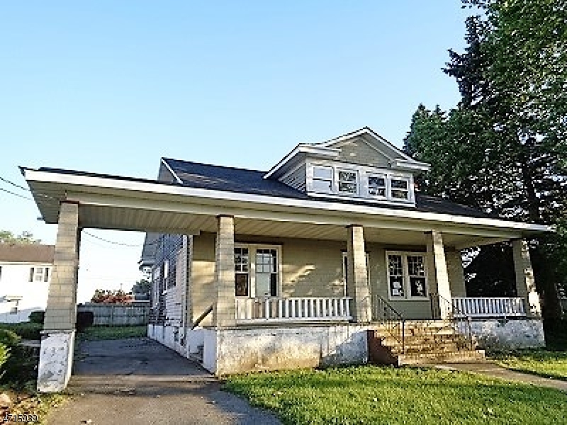 Property Photo:  225 Williams St  NJ 08865 