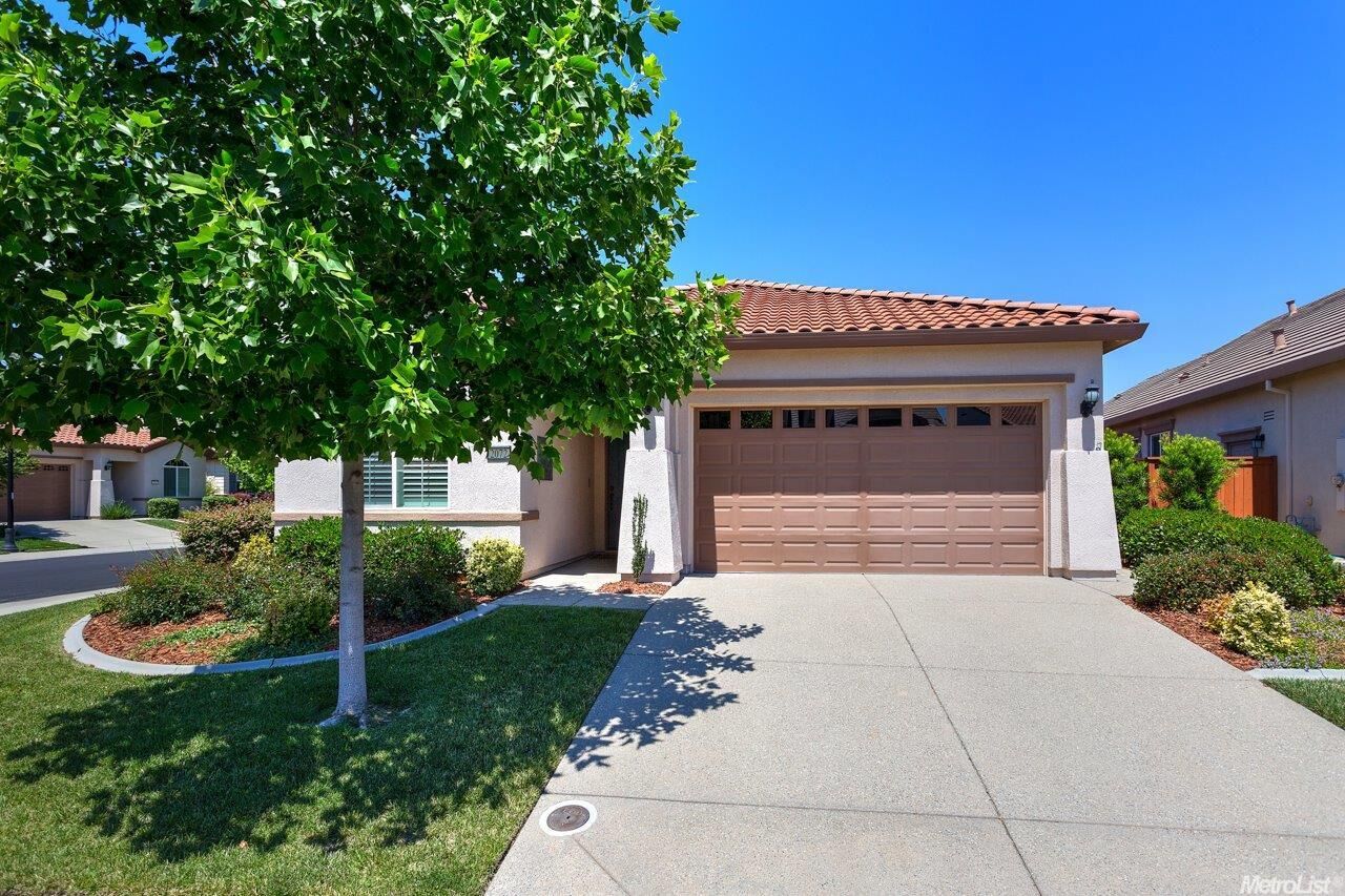 Property Photo: 2072 Brixham Drive CA 95747