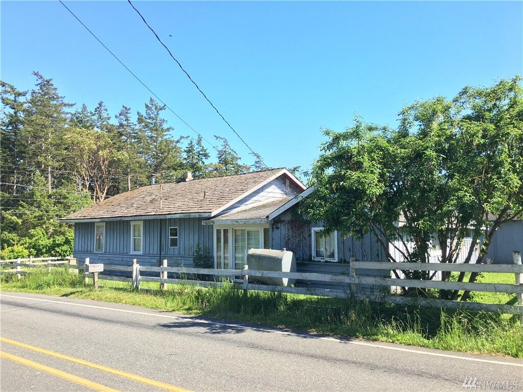 Property Photo:  773 Miller Rd  WA 98277 