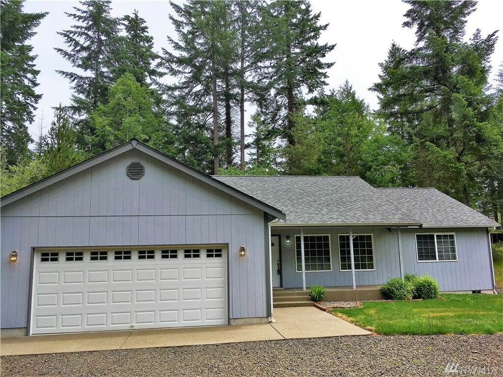 Property Photo:  100 E Dunvegan Rd  WA 98584 