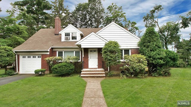 Property Photo:  2 Southboro Lane  NJ 07452 