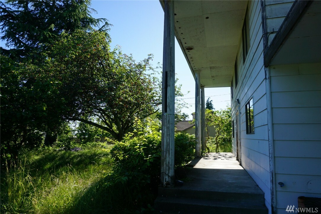 Property Photo:  3434 S 173rd St  WA 98188 