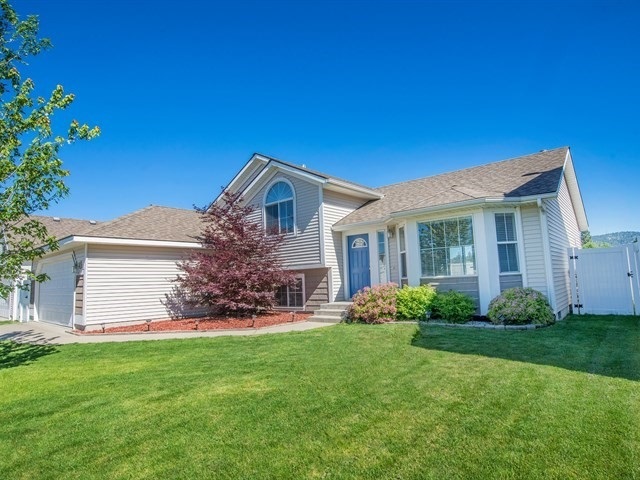 Property Photo: 17501 E Mansfield Ave WA 99016-5003