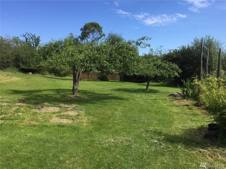 Property Photo: 700 Park St WA 98250