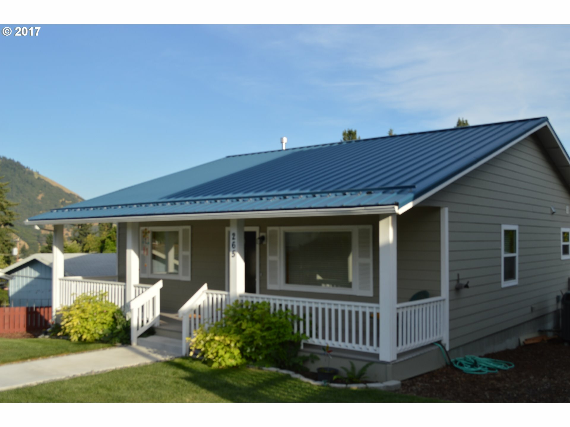 Property Photo: 265 Washington WA 98672