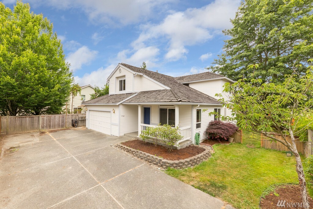 Property Photo: 5700 66th St NE WA 98270