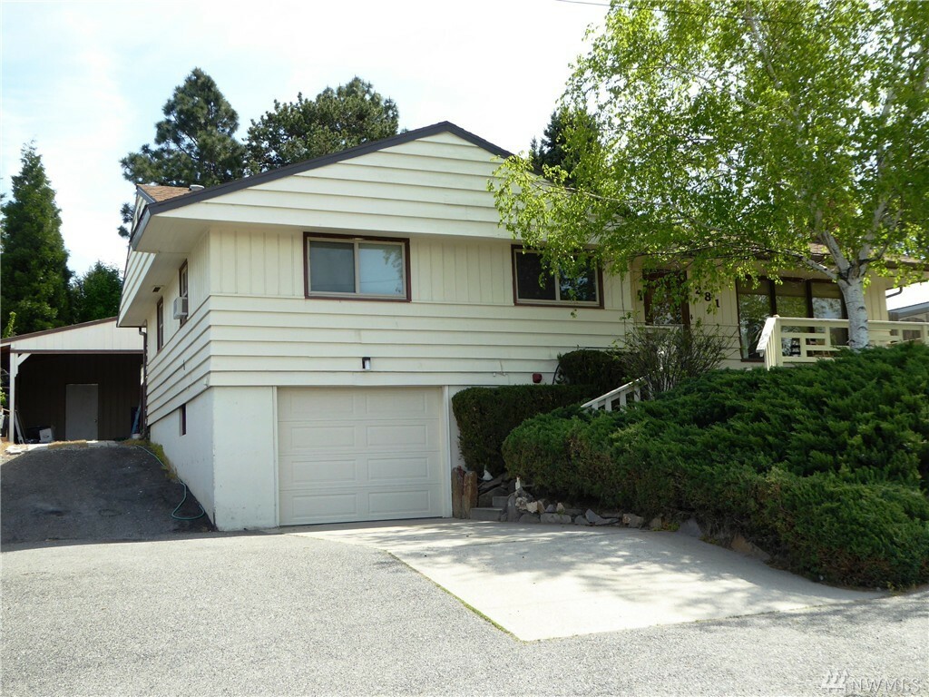 Property Photo: 281 N Hanford Ave WA 98802
