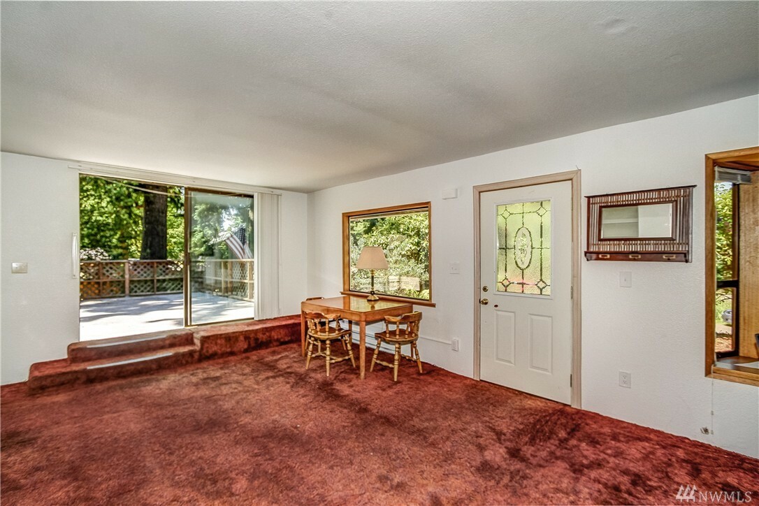 Property Photo: 519 N 149th WA 98133