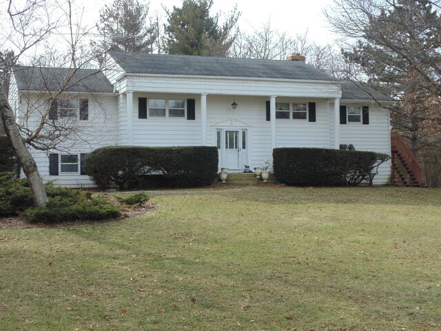 Property Photo: 5N030 Ridge Lane IL 60184