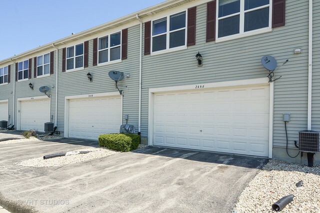 Property Photo: 2446 Georgetown Circle 2446 IL 60503