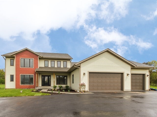 Property Photo:  12N453 Berner Drive  IL 60120 