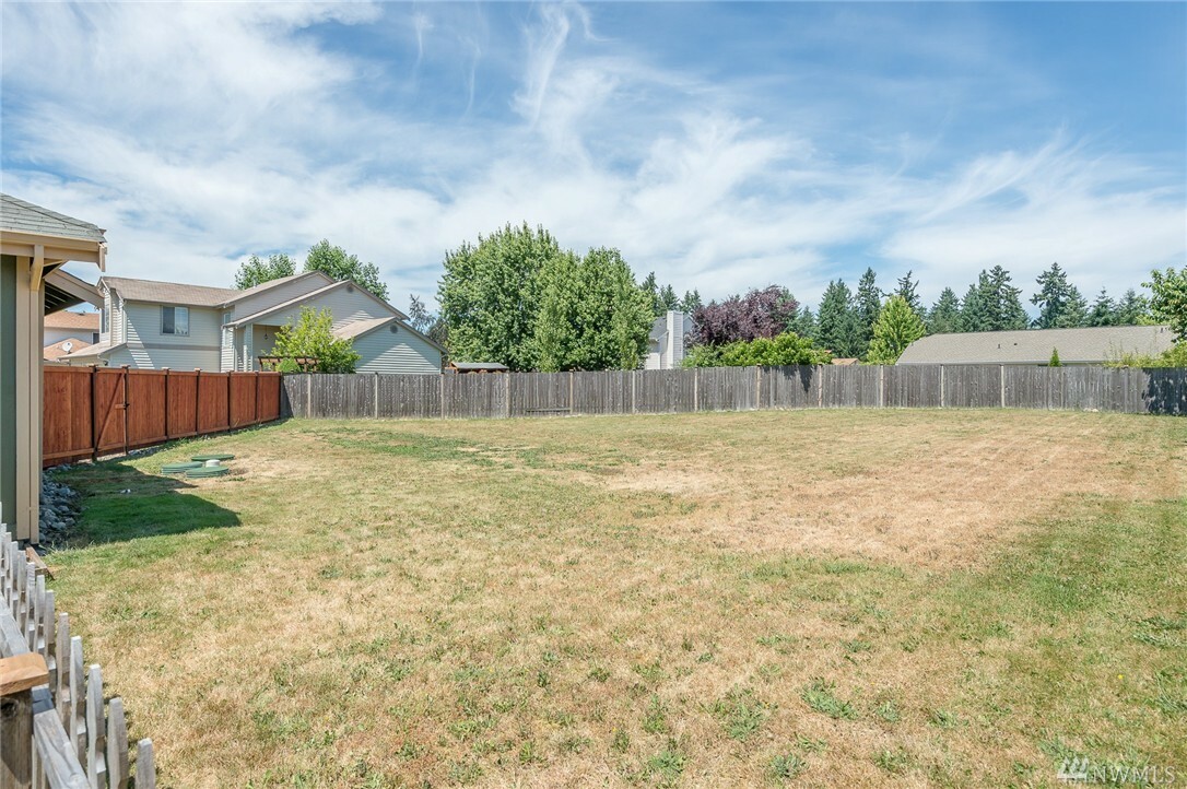 Property Photo:  4319 213th St Ct E  WA 98387 