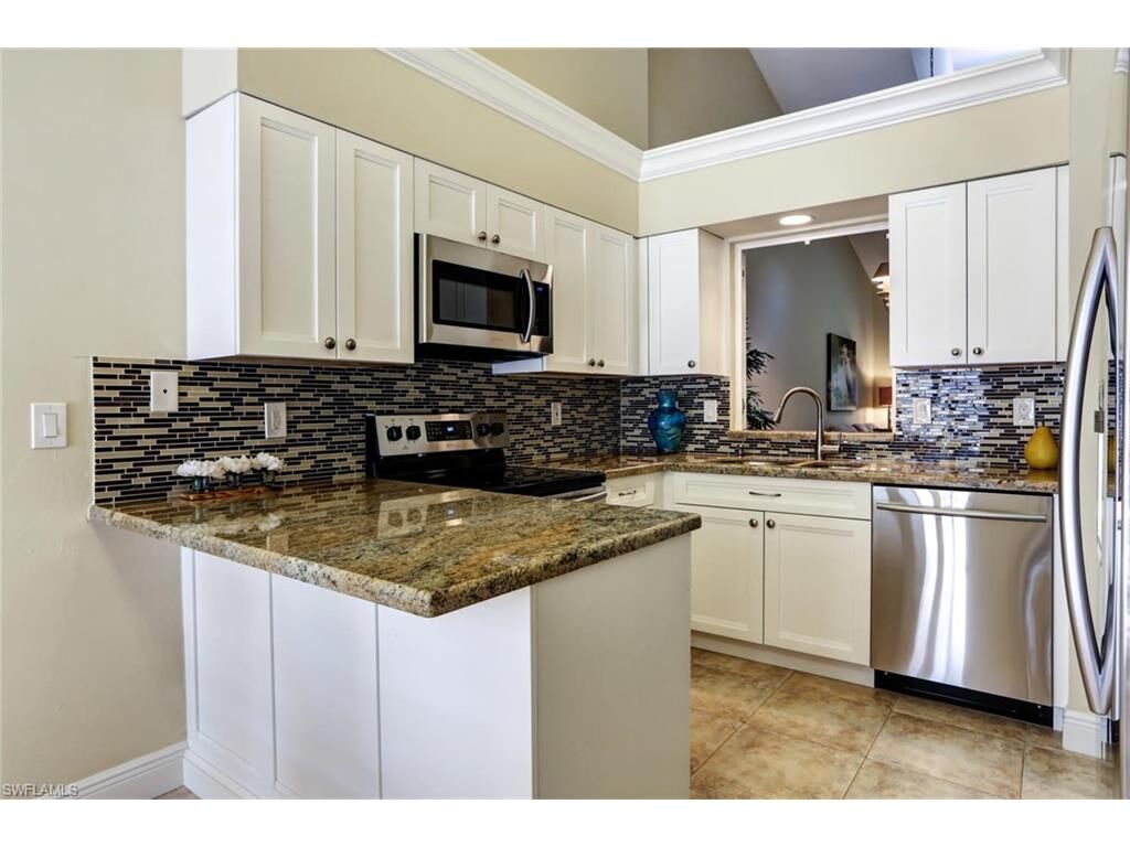 Property Photo: 1732 San Bernadino Way M-205 FL 34109