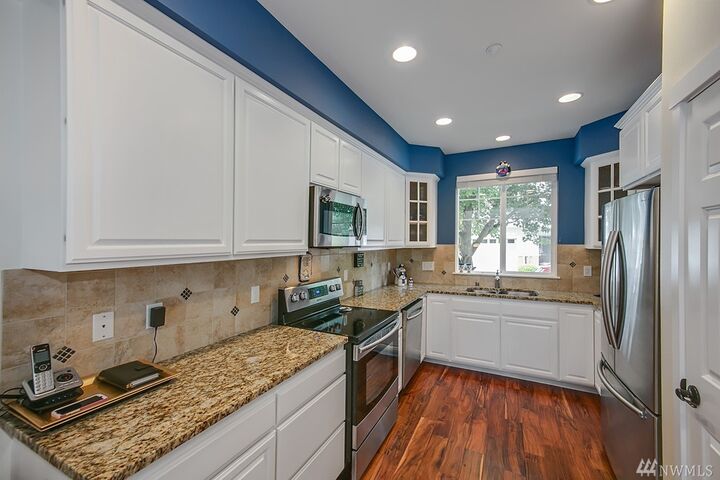 Property Photo: 13324 NE 154th Dr 9A WA 98072