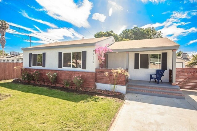 Property Photo:  10115 Aqueduct Avenue  CA 91343 