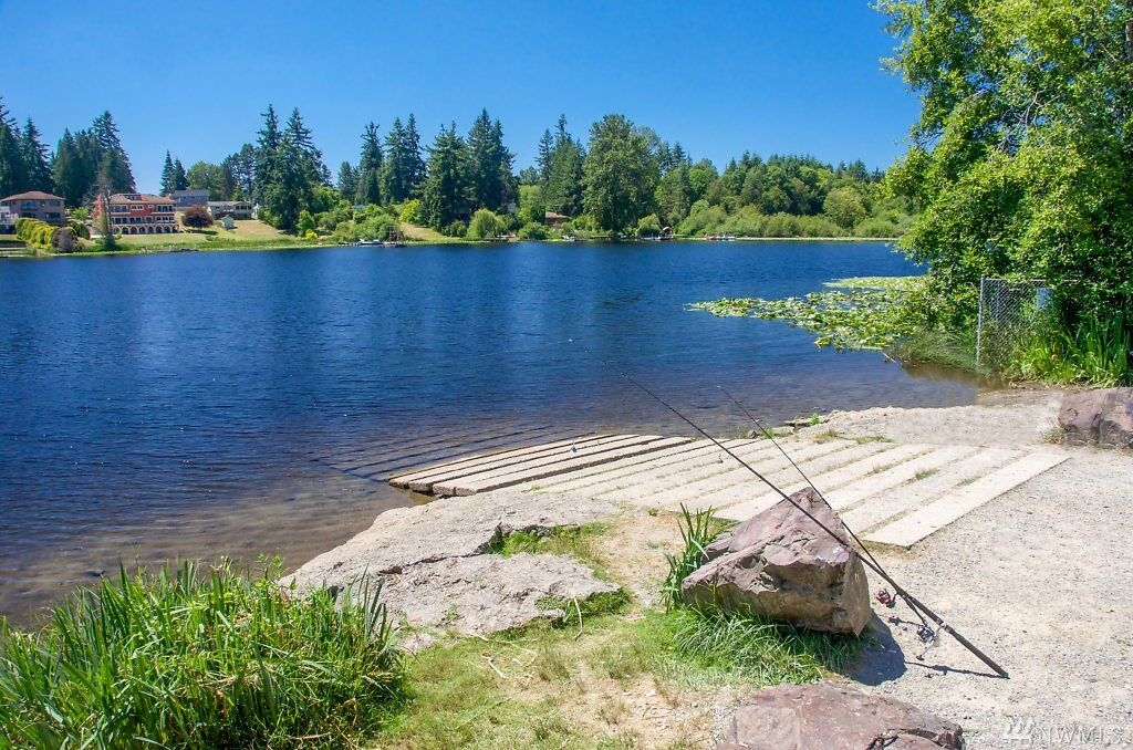 Property Photo:  13309 14th Pl W  WA 98087 