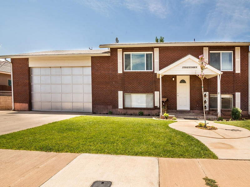 Property Photo:  2170 E 575 N  UT 84790 