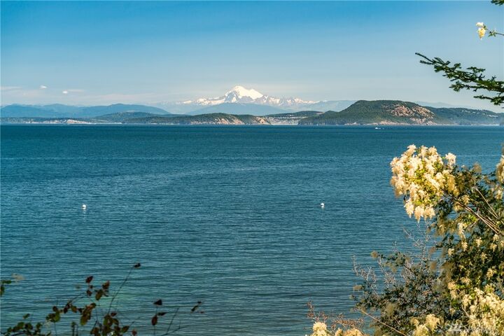 Property Photo:  373 Eliza Rd  WA 98261 