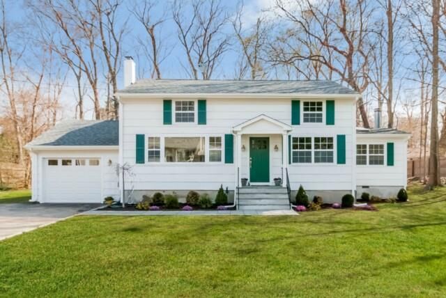 5 Davis Lane  Westport CT 06880 photo