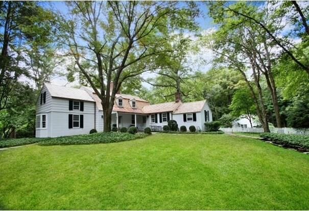 Property Photo:  2 Sachem Road  CT 06883 