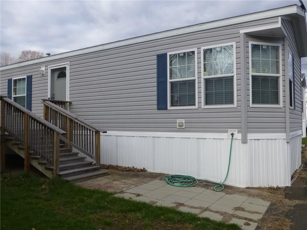 Property Photo:  19 Leetes Island Road #24  CT 06405 