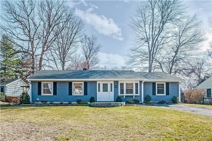 Property Photo:  229 Sun Dance Road  CT 06905 