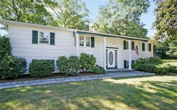 30 Rae Lane  Norwalk CT 06850 photo