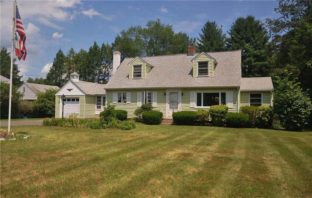 Property Photo:  394 Bloomfield Avenue  CT 06117 