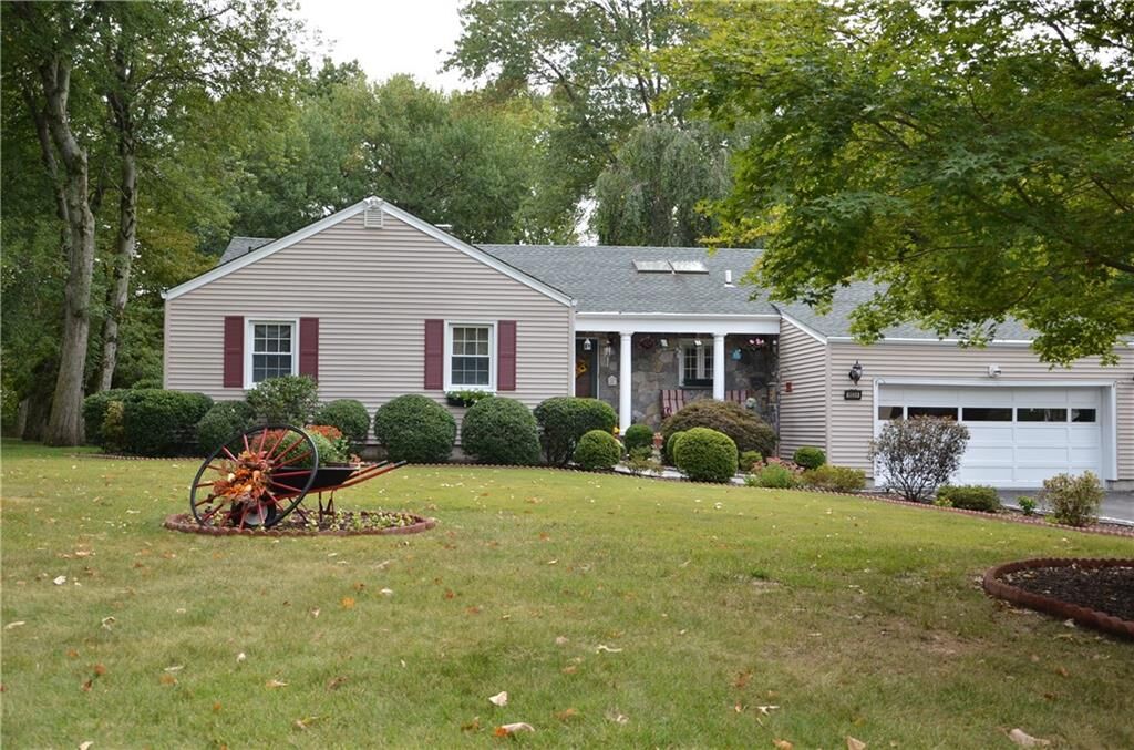 Property Photo:  34 Deep Spring Lane  CT 06907