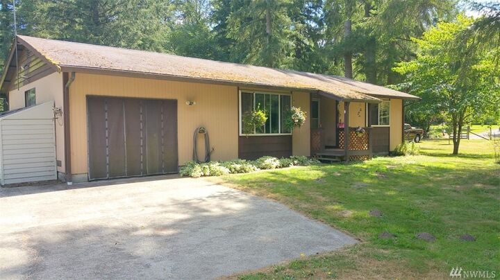 Property Photo:  1423 340th St E  WA 98580 