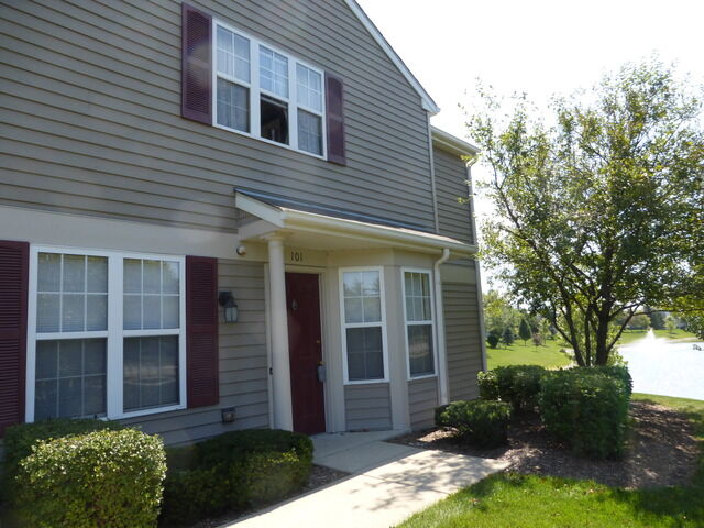 Property Photo:  2927 Rutland Circle 101  IL 60564 