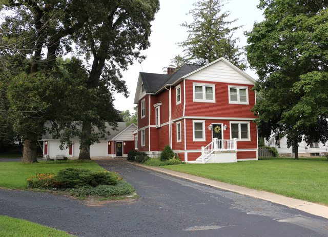 Property Photo:  456 Lincoln Avenue  IL 60520 