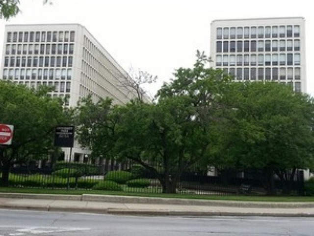 Property Photo: 1400 E 55th Place 208S IL 60637