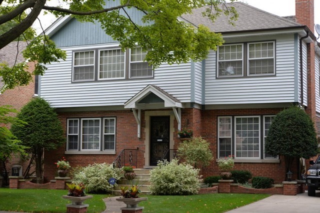 Property Photo: 811 S Home Avenue IL 60068