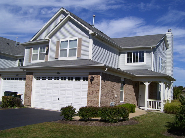 Property Photo: 490 Dancer Lane IL 60543