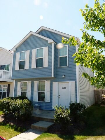 Property Photo:  1659 Victoria Park Circle  IL 60504 