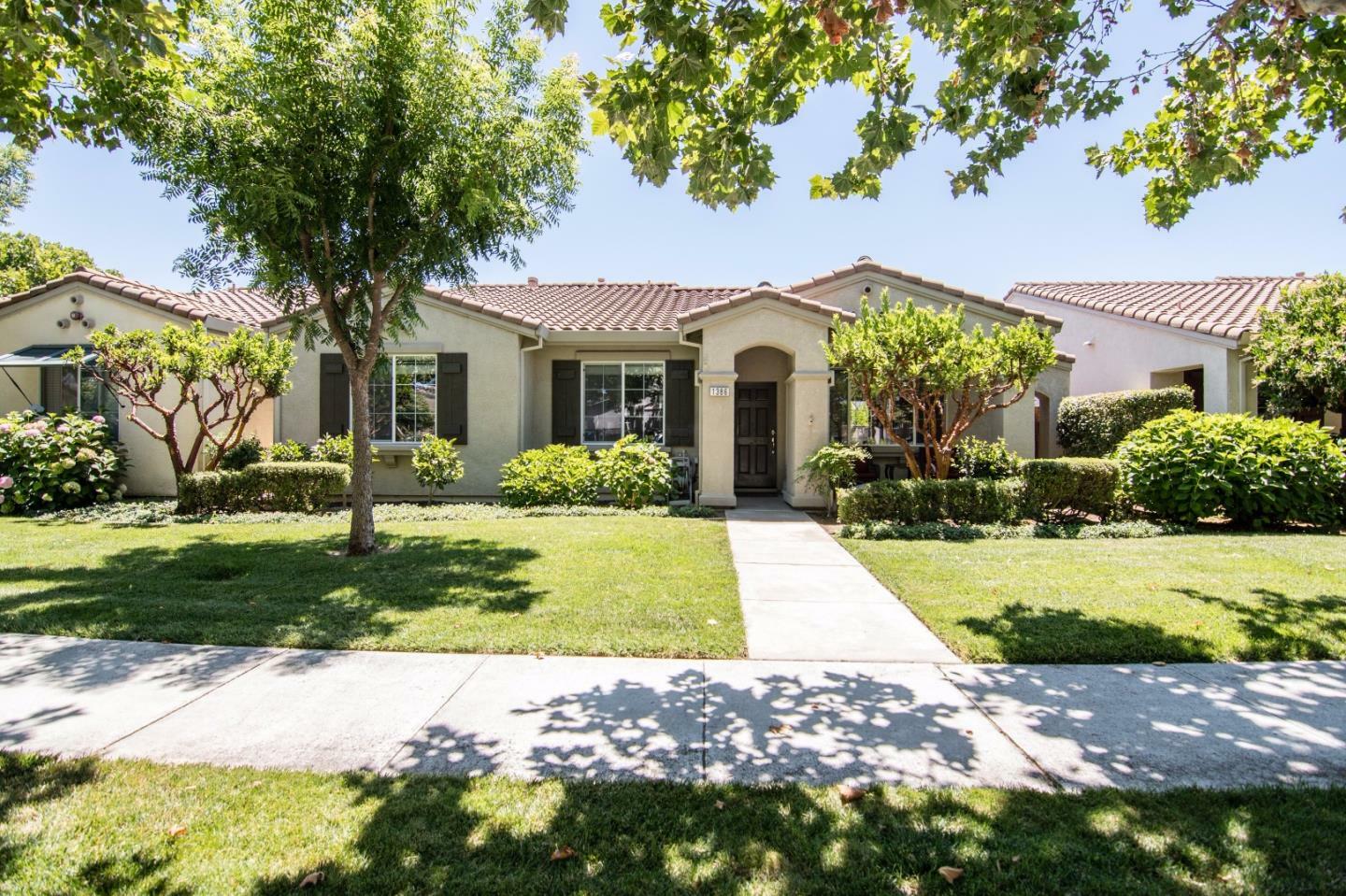 Property Photo: 1386 White Oak Place CA 95020