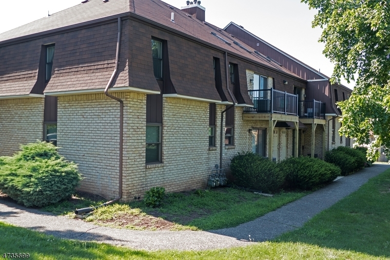 Property Photo:  802 Yorkshire Dr  NJ 08822 