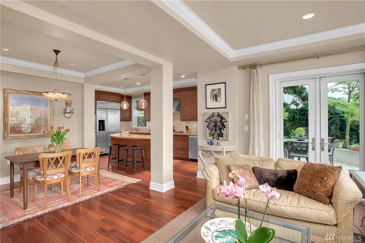 Property Photo: 716 Boylston Ave E 2 WA 98102