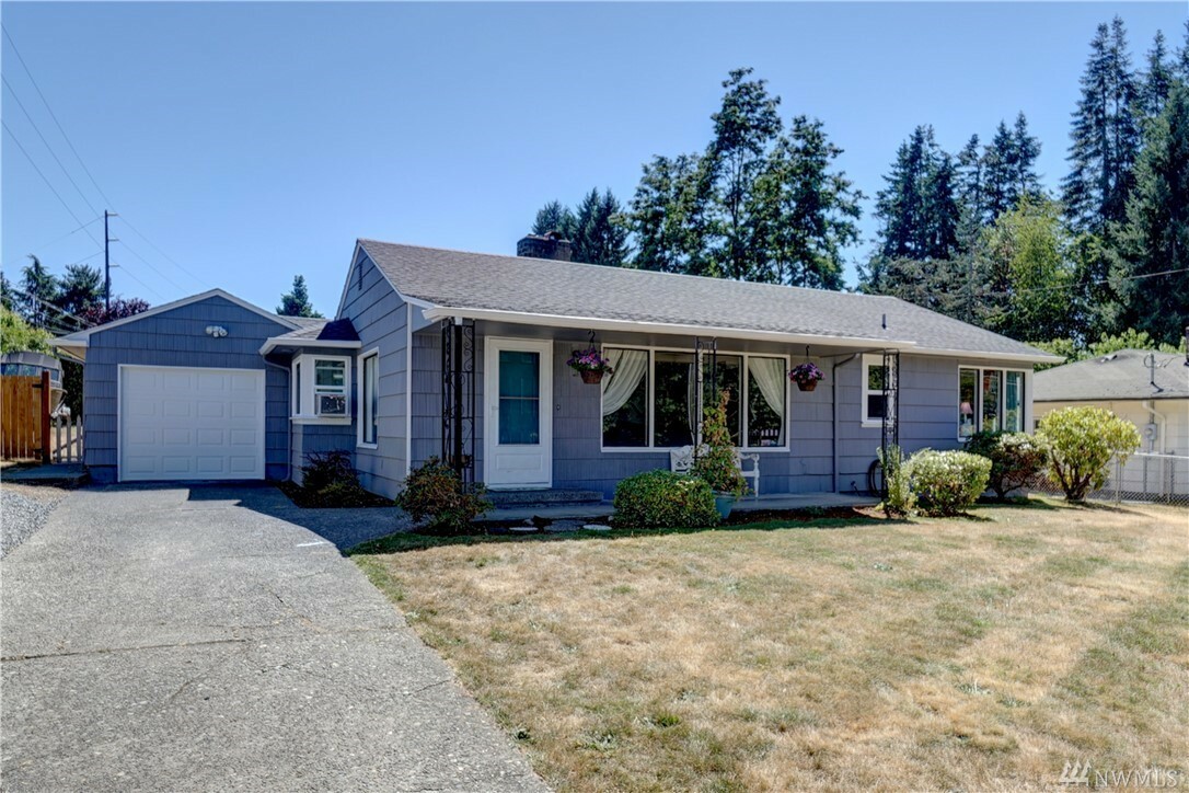 Property Photo:  8504 35th St W  WA 98466 