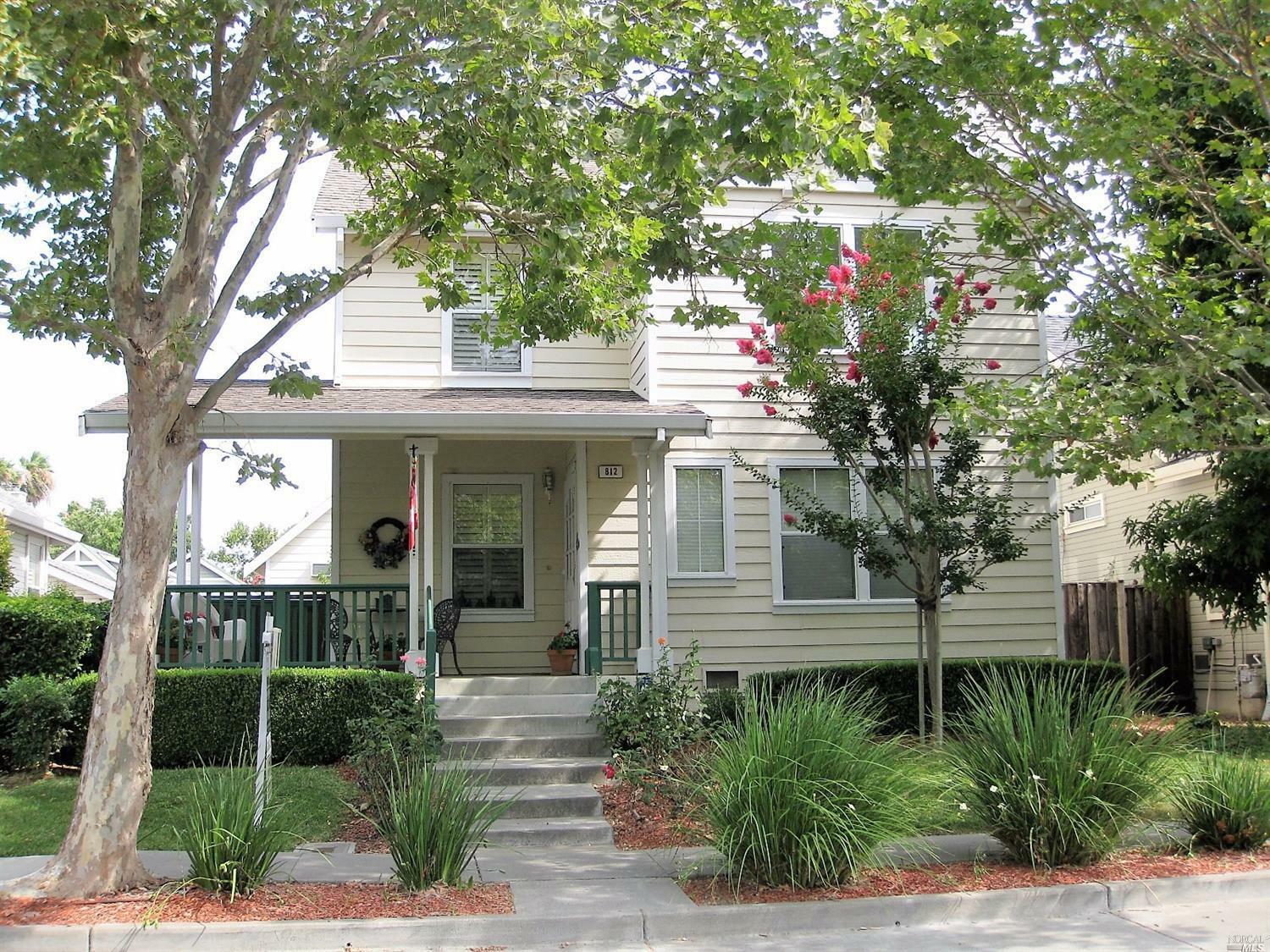 Property Photo:  812 Bay Street  CA 94585 