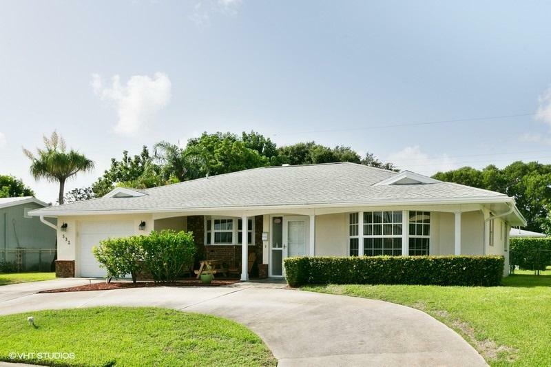 Property Photo:  532 Teak Drive  FL 33403 