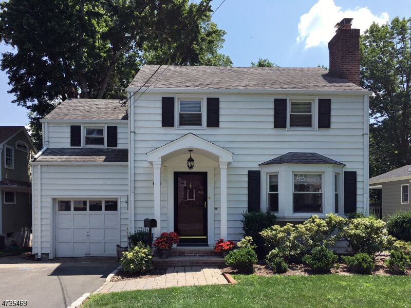 Property Photo:  810 Harding St  NJ 07090 