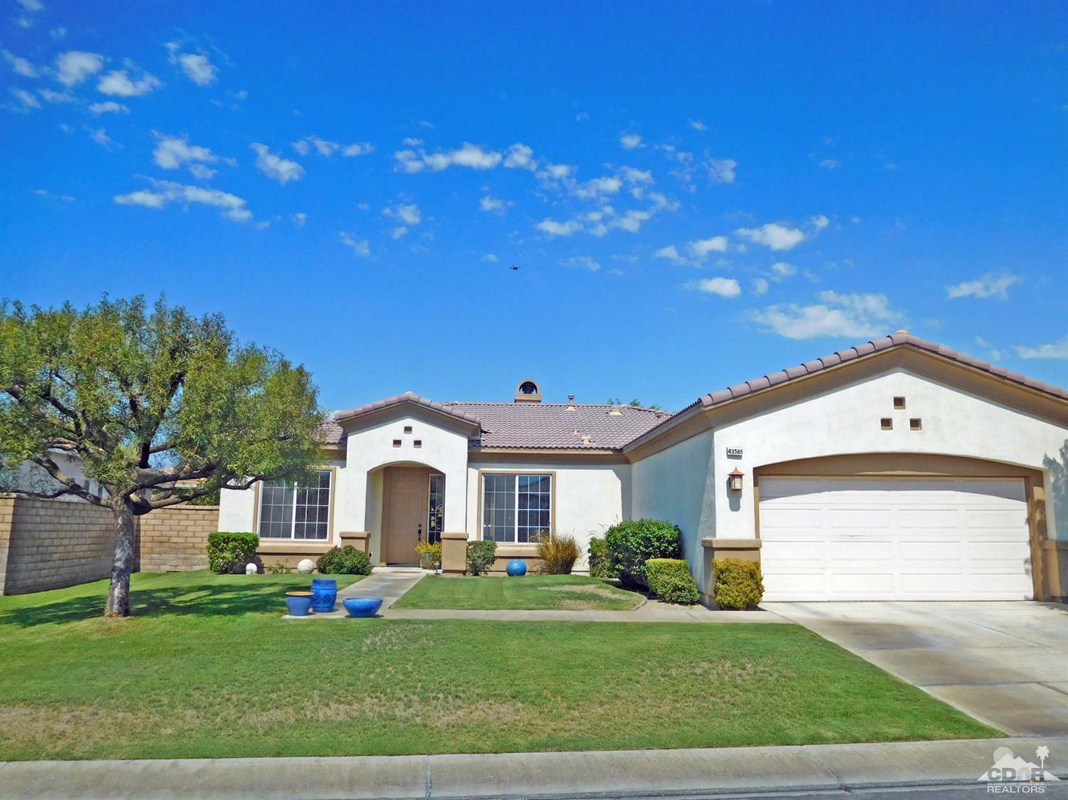 Property Photo: 43569 Parkway Esplanade E CA 92253